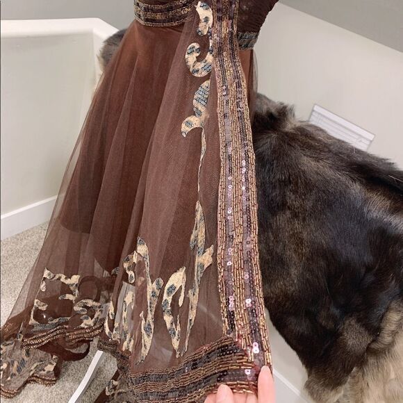 Chic Asymmetric Design, Beaded & Sequined Evening Dress - Picture 11 of 15